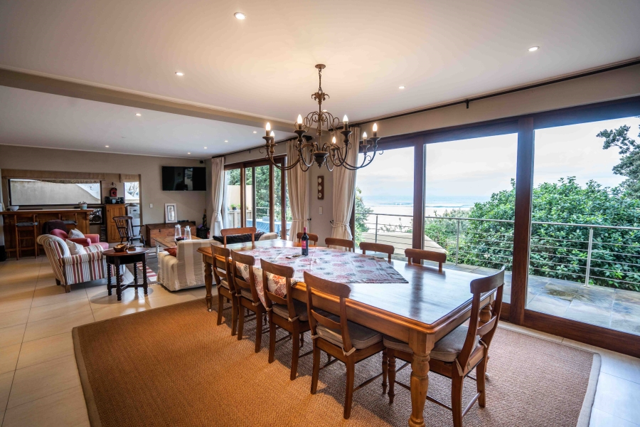 4 Bedroom Property for Sale in Kleinemonde Eastern Cape